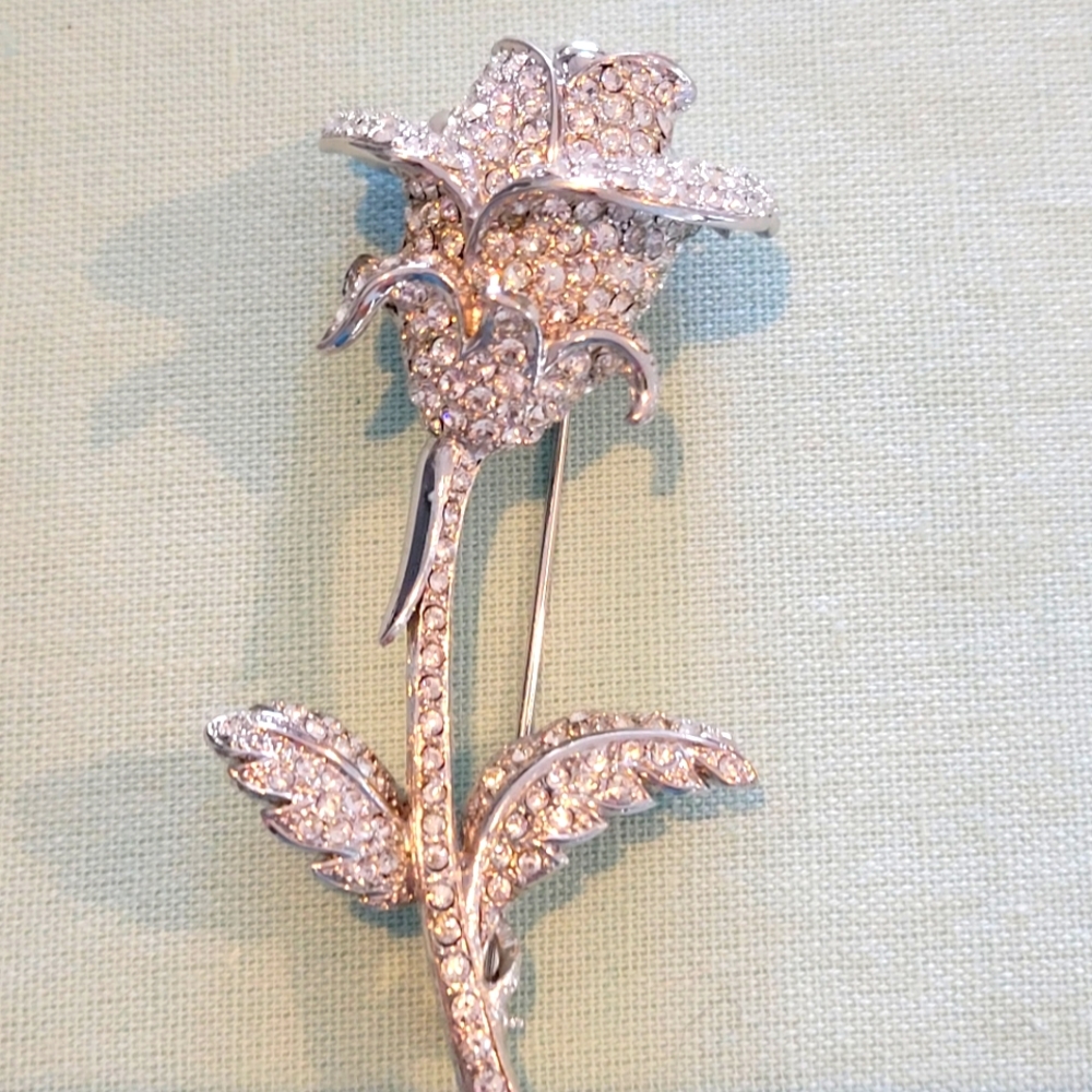 VINTAGE NOLLAN MILLER GLAMOR ROSE BROOCH.